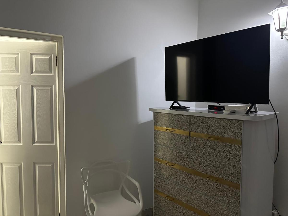 Remarkable 1-Bed Apartment In Montego Bay Luaran gambar