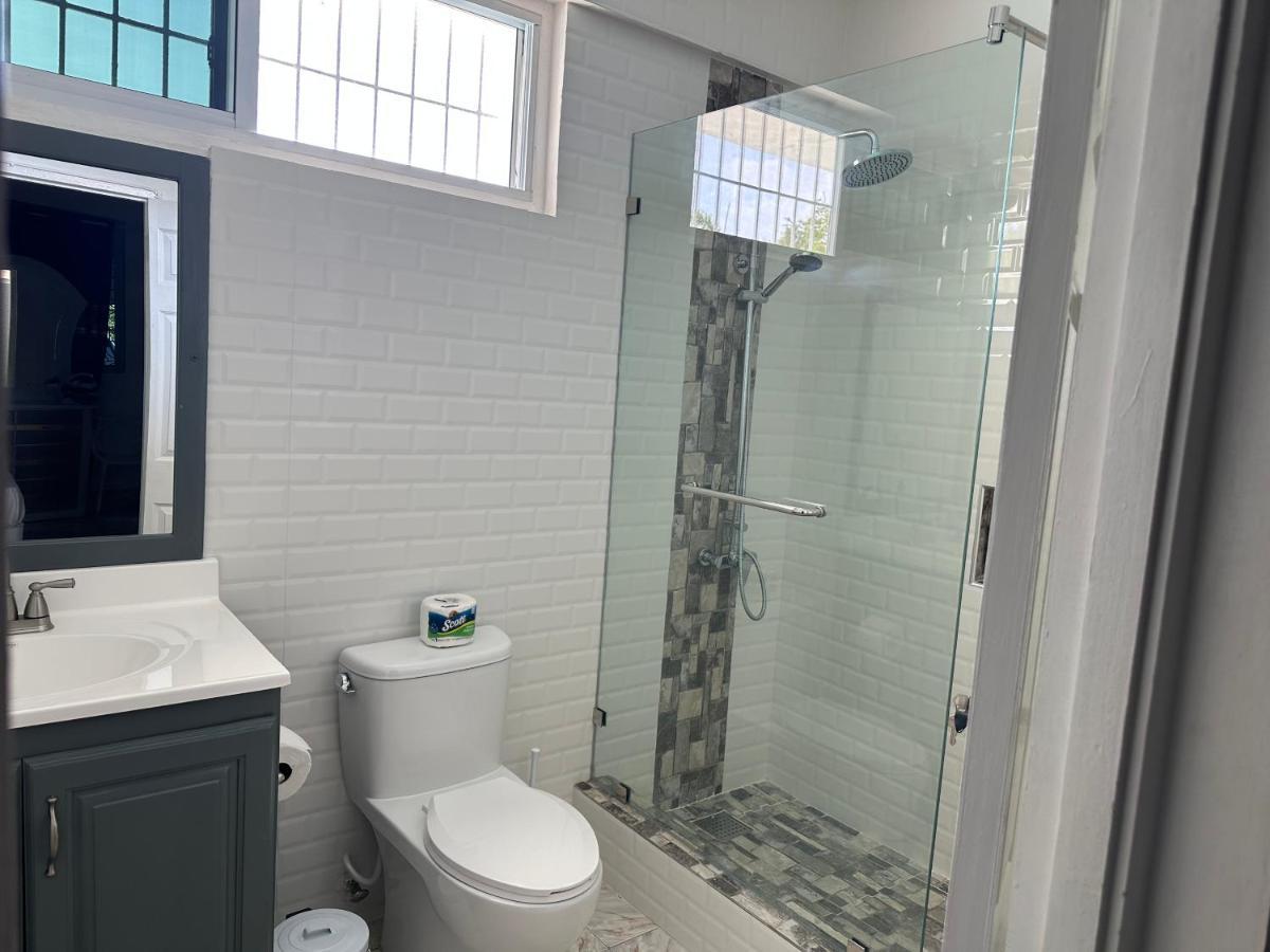 Remarkable 1-Bed Apartment In Montego Bay Luaran gambar