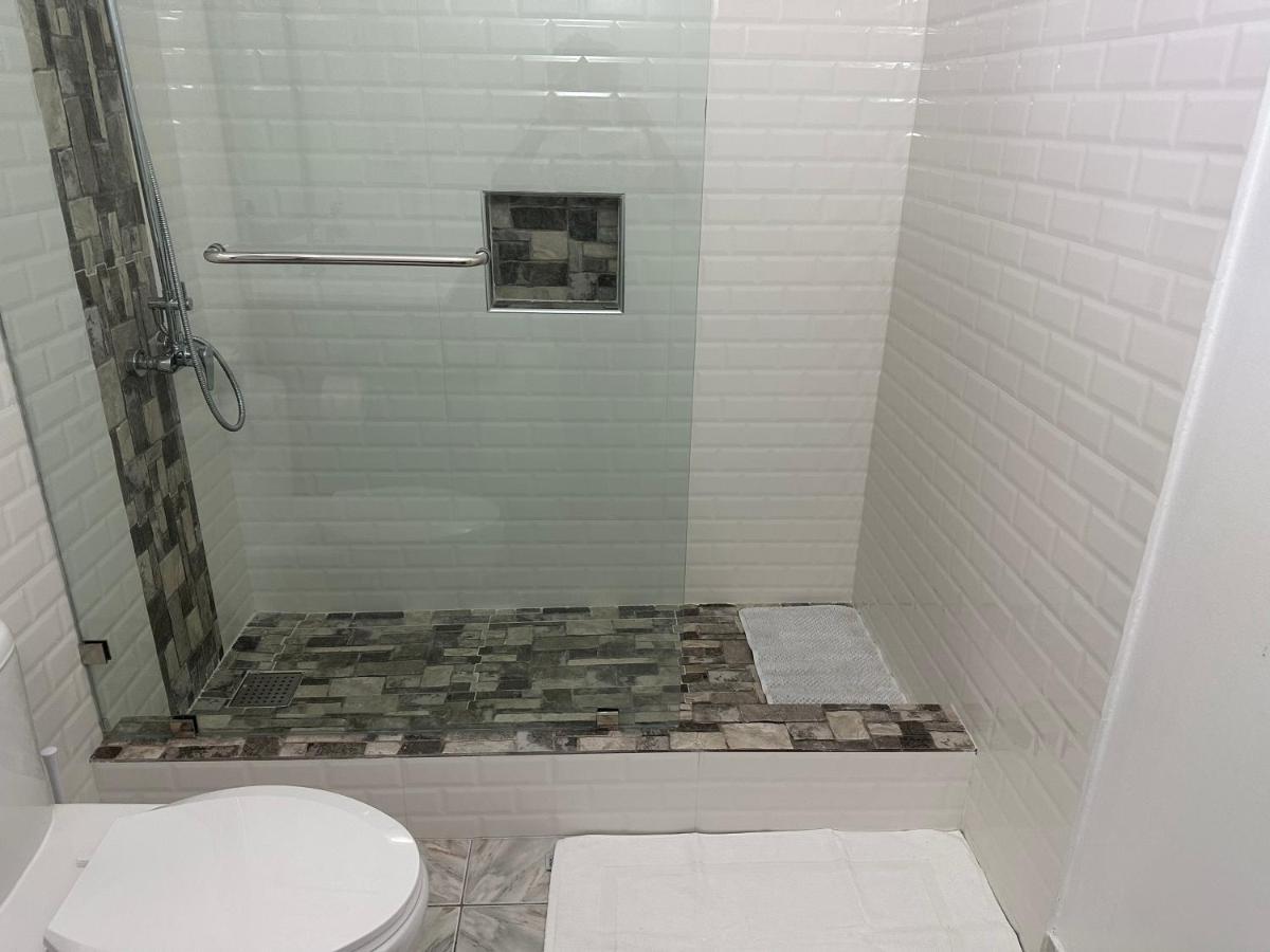 Remarkable 1-Bed Apartment In Montego Bay Luaran gambar
